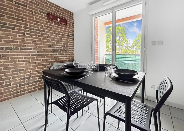 Joli Avec Balcon, Parking - Toulouse * Plaisance-du-Touch