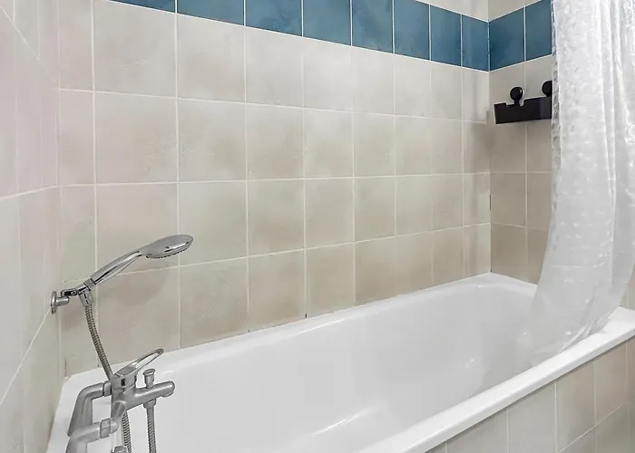 Joli Avec Balcon, Parking - Toulouse アパート *